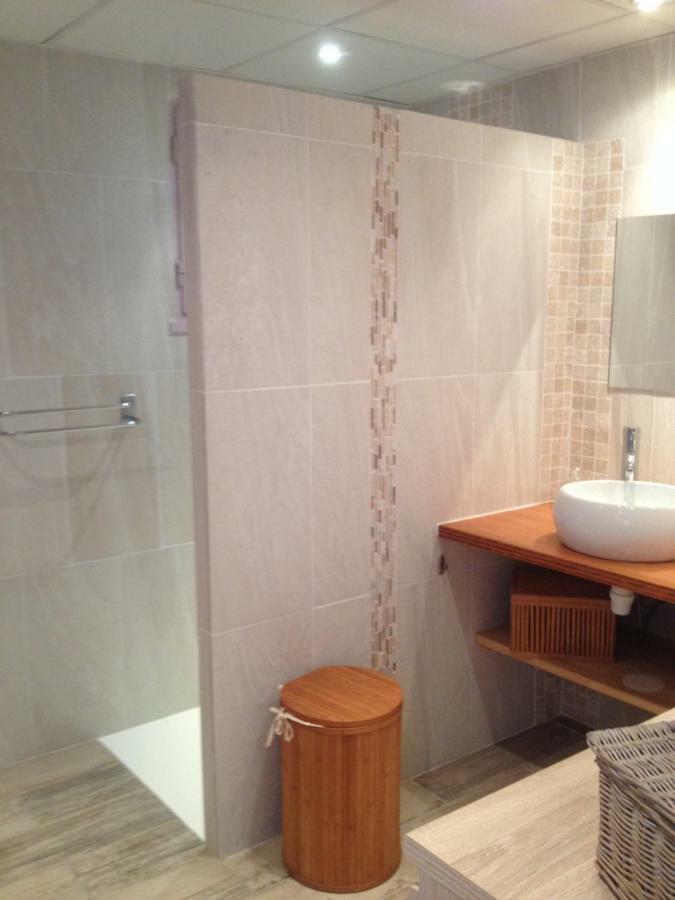 Soleil Lotus Apartment Saint-Hilaire-de-Brethmas Bagian luar foto