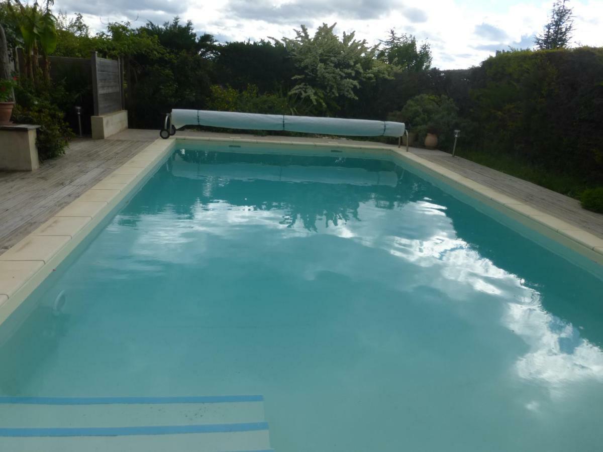 Soleil Lotus Apartment Saint-Hilaire-de-Brethmas Bagian luar foto